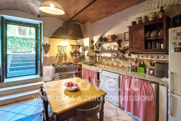 Rustico / Casale di 170 m² con più di 5 locali in vendita a Siena - Foto 12