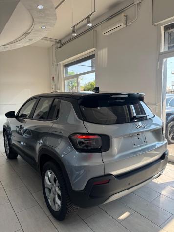 Jeep Avenger 1.2 Turbo 100 CV Summit - Foto 10