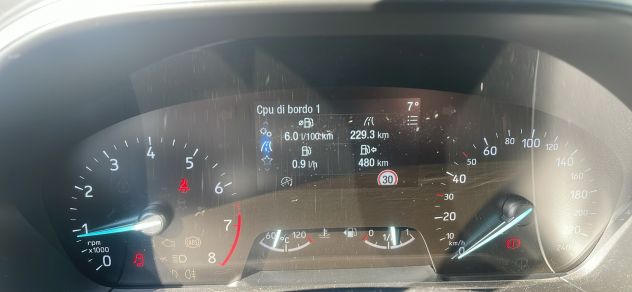Vendo Ford focus active 1000cc con 125 cv myhibrid - Foto 2