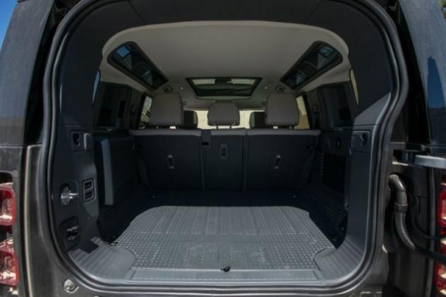 LAND ROVER Defender 130 3.0D I6 350 CV AWD Auto X-Dynamic SE rif. 24169941 - Foto 5