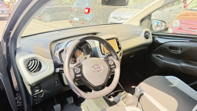 Toyota Aygo 1.0 VVT-i 69 CV 5 porte x-PLAY LED CAR PLAY KAMERA PDC BLUETOOH CERCHI 16 - Foto 8