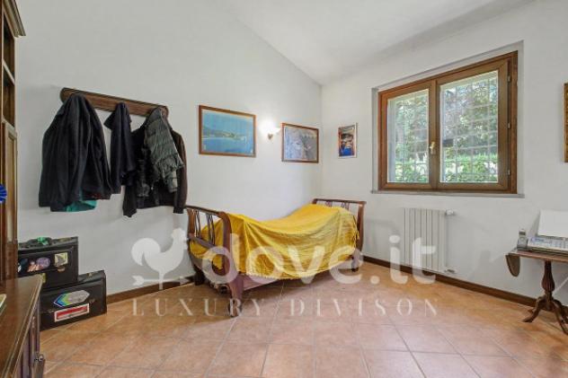 Villa di 350 m² con più di 5 locali e box auto doppio in vendita a Roma - Foto 14
