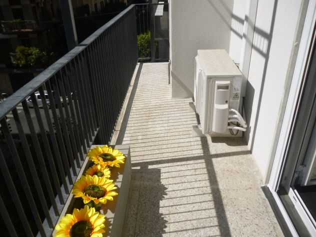 DUE-POSTI-LETTO-IN-STANZA-DOPPIA,ARREDATA,CLIMATIZZATA,VIC:STAZ/POLICL/METRO - Foto 8
