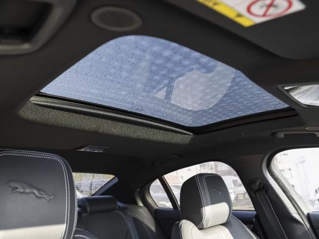JAGUAR XE (X760) XE 2.0 250 CV aut. R-Dynamic SE - Foto 9