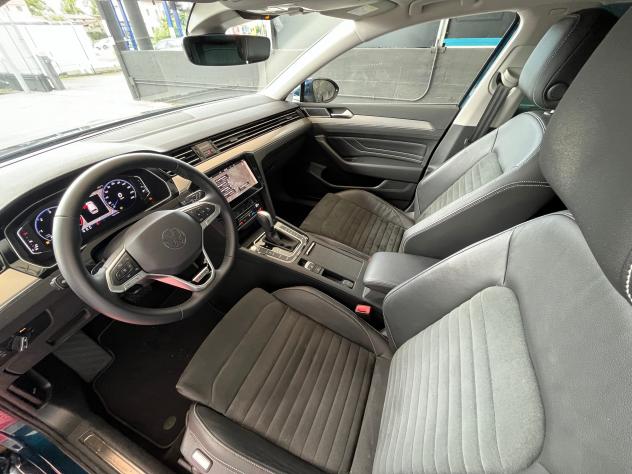 Volkswagen Passat Variant 2.0 TDI Executive 4Motion 200 CV DSG - Foto 7