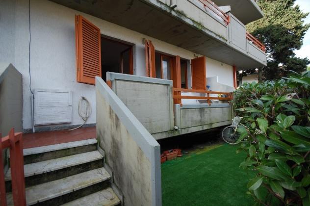 appartamento in vendita a Massa in zona Marina di Massa