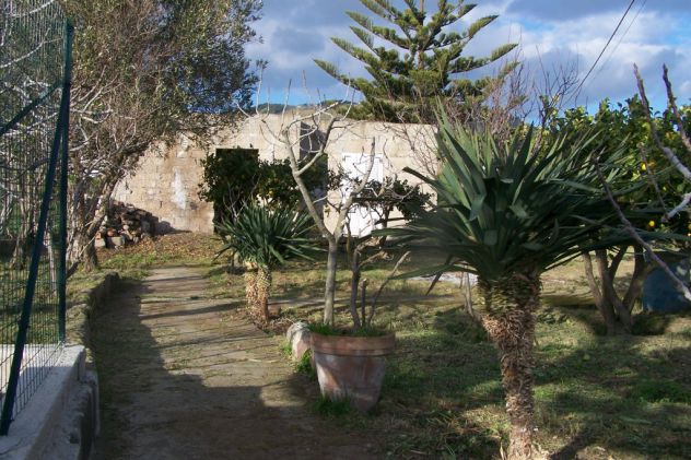 Eolie, Lipari rif. 213-(Pianoconte), rustico in costruzione e progetto approvato - Foto 2