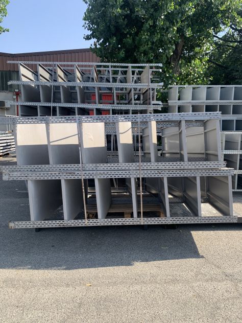 SCAFFALE IN METALLO USATO