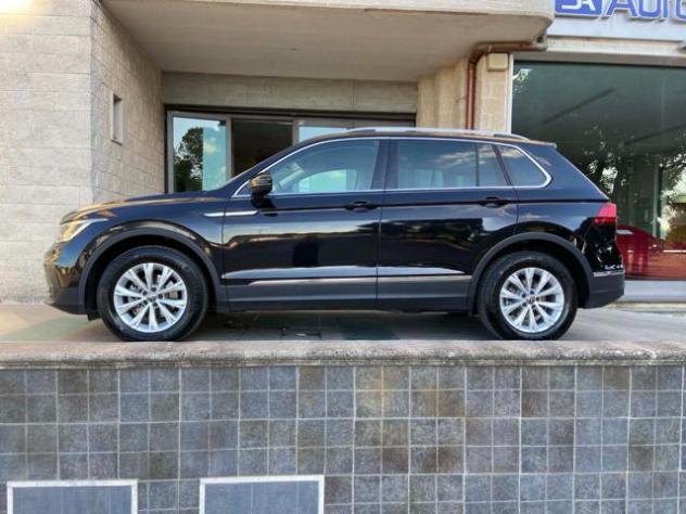 VOLKSWAGEN Tiguan 2.0 TDI 150 CV SCR DSG Life rif. 23795491 - Foto 8