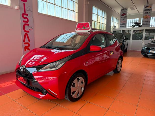 Toyota Aygo 1.0 VVT-i 72 CV 5 porte x-cool - Foto 2