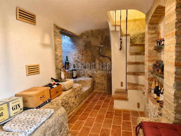 Appartamento terratetto rustico con garage – vicino al centro storico - Foto 15