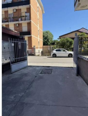 Immobile in asta di 107 m² con più di 5 locali e box auto in vendita a Garbagnate Milanese - Foto 5