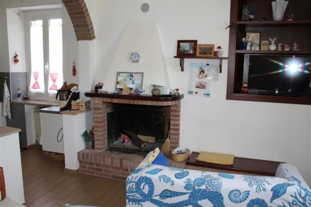 Elegante casa a schiera ristrutturata nel cuore del paese - Foto 7