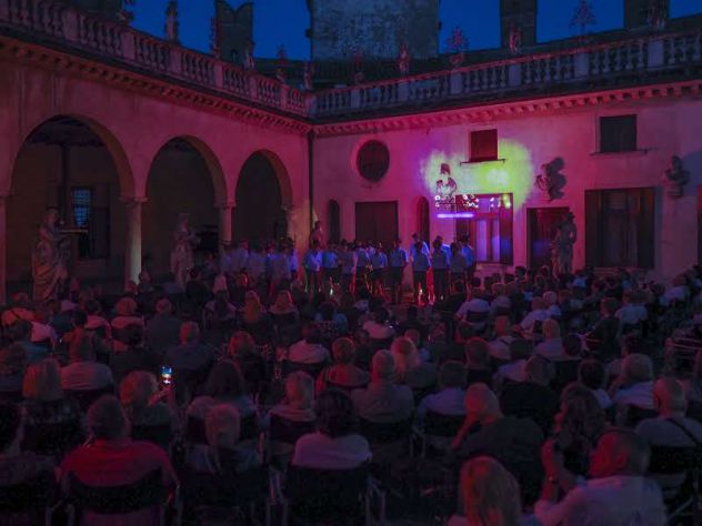 Noleggio e/o service audio-luci per feste e spettacoli - Foto 4