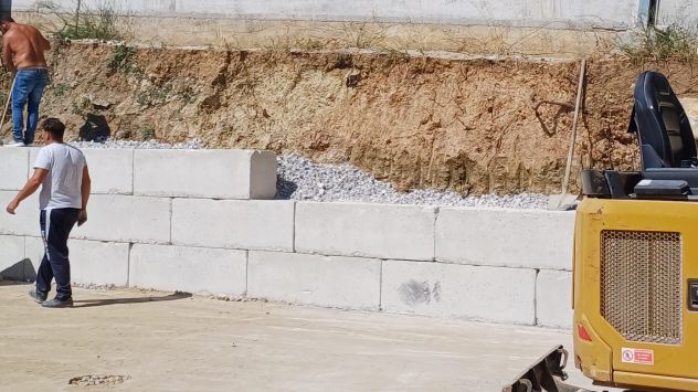 Blocco in cemento per muri di contenimento - Foto 4