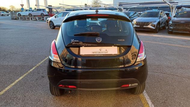 Lancia Ypsilon 1.0 FireFly 5 porte S&S Hybrid Silver - Foto 4