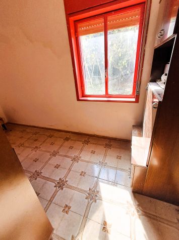 STRADA LAGANELLI-C.DA SANT'ELIA:CASEGGIATI CON TERRENO DA RISTRUTTURARE - Foto 8