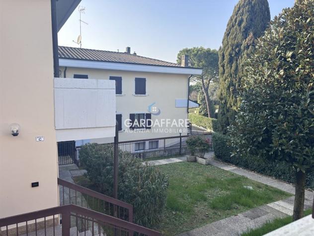 SIRMIONE COLOMBARE OTTIMA VILLETTA TRILOCALE CON PISCINA. - Foto 16