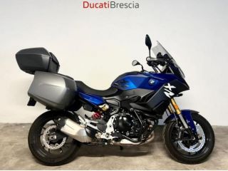 BMW F 900 XR .