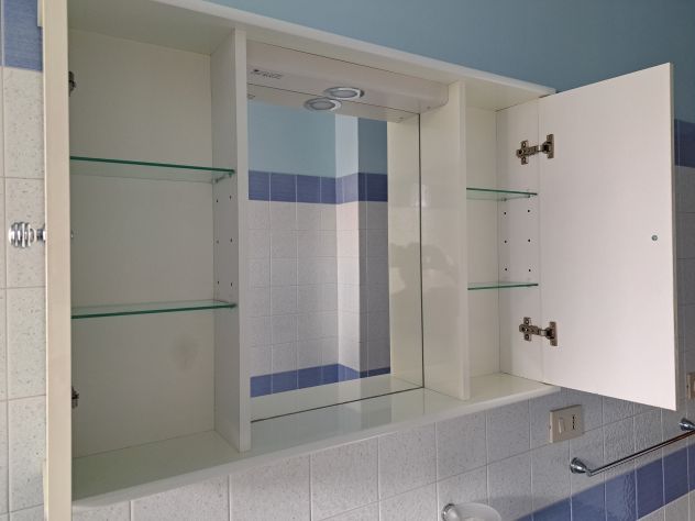 Bagno Mobile Sottolavabo e Specchio ed Altro - Foto 6