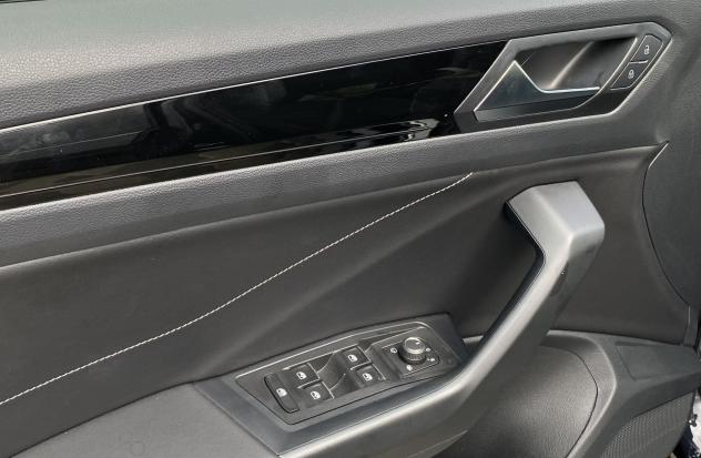 Volkswagen T-Roc R-Line 2.0 TDI 150CV DSG - Foto 9