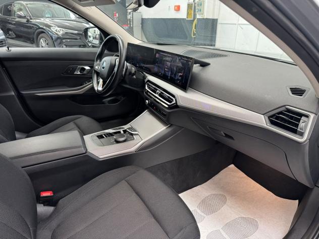 BMW Serie 3 318d Touring mhev 48V MSport auto - Foto 5