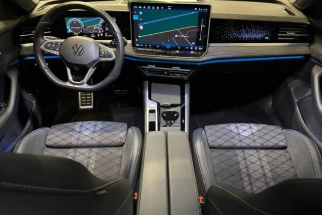 VOLKSWAGEN Passat 2.0 TDI 150 CV SCR DSG R-Line rif. 24048834 - Foto 6