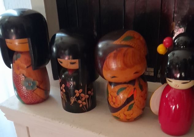 Bambole kokeshi varie misure 4 pezzi - Foto 4