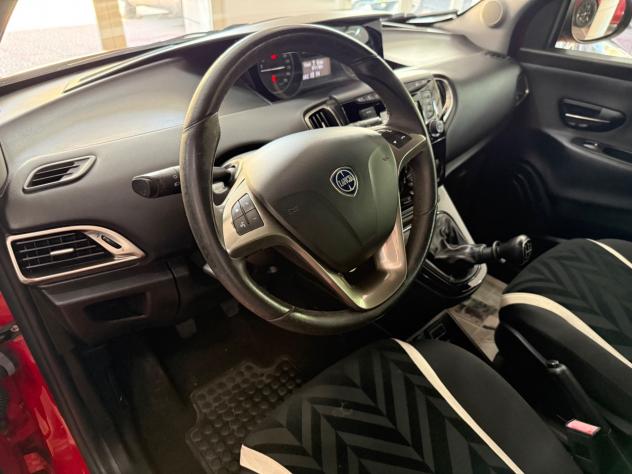 LANCIA YPSILON 1.2 69CV GOLD - 2018 - Foto 9