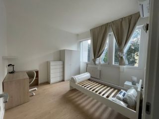 Stanza ampia e luminosa – Tutto incluso – Viale Timavo 14 (650m da Università)