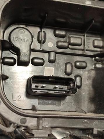 STOP FANALE POSTERIORE SINISTRO DACIA Duster Serie 265558217R K9K658 (1724) - Foto 4