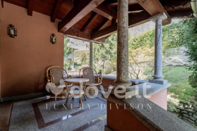 Villa di 462 m² con più di 5 locali e box auto in vendita a Cernobbio - Foto 16