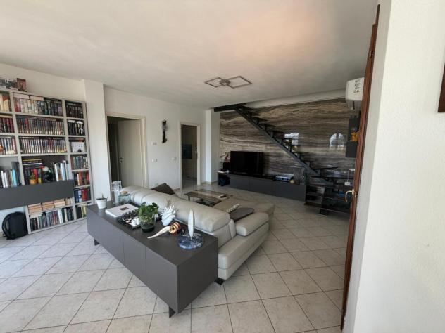 Casa semindipendente in vendita a Luni 122 mq Rif: 1428876