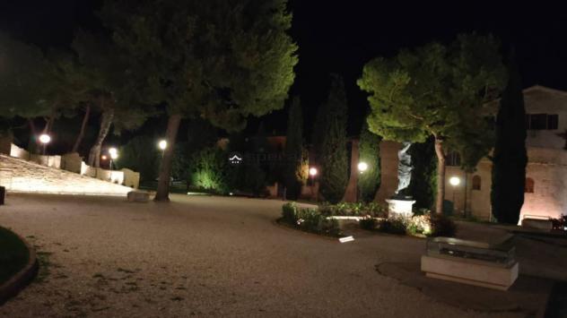 ALLE PORTE DEL CENTRO STORICO: Fano alle porte del centro
per chi desidera un'attività di bar e tabacchi in una posizione strategica, mettiamo in vend - Foto 6