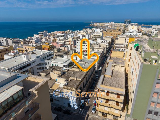 Gallipoli centro – Locale commerciale di 410 mq con attività, in vendita. - Foto 10