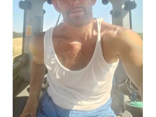 Amore e incontri Siena - Alla ricerca!!!! Di donna!! Per sodomizzazione, donna su uomo Tel:3407600625
