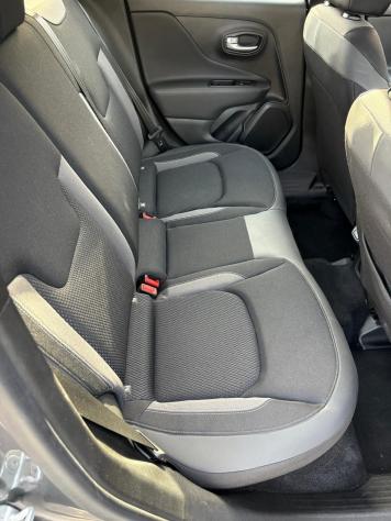 JEEP Renegade 1.3Hyb. 4xe Limited 190 Plug-In 2023 - Foto 6