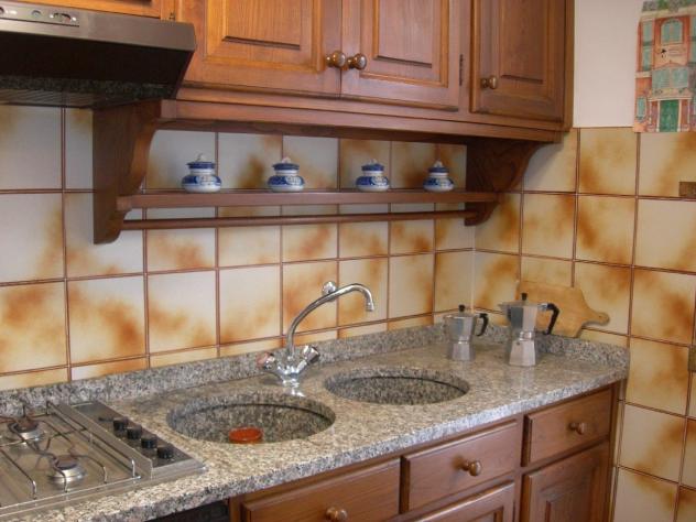 APPARTAMENTO INDIPENDENTE di 7 vani e di 160 mq (CAMAIORE) rif. 1024 - Foto 16