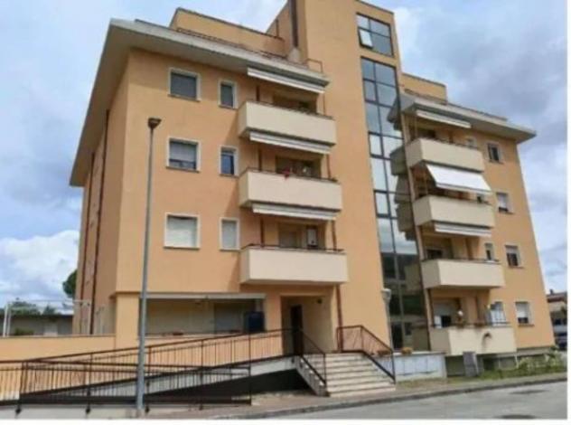 Immobile in asta di 107 m² con più di 5 locali e box auto in vendita a Perugia - Foto 3