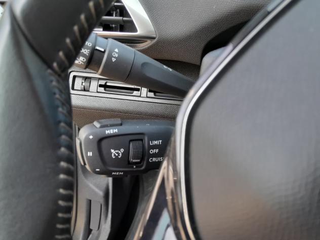 Peugeot 3008 1.2 PURETECH 130CV ACTIVE PACK - Foto 6