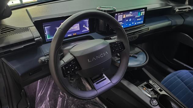 Lancia Ypsilon Hybrid e-DCT Edizione Cassina - Foto 10