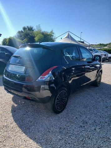 Lancia Ypsilon 1.0 FireFly 5 porte S&S Hybrid Ecochic UnYca - Foto 2