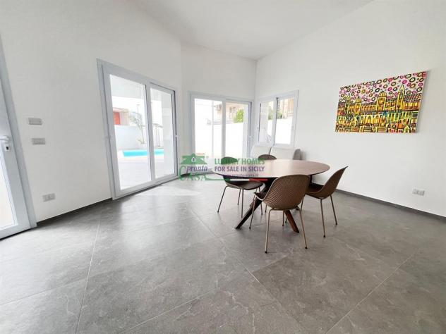 RIF: 2713 - Eleganza Contemporanea con Piscina Privata nel Cuore di Comiso - Foto 2