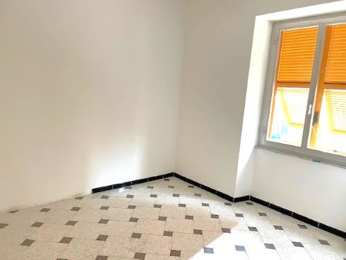 Rif. 4237 – Lavagna – Quadrilocale con Giardino a 50 metri dal mare, dalla Stazi - Foto 4