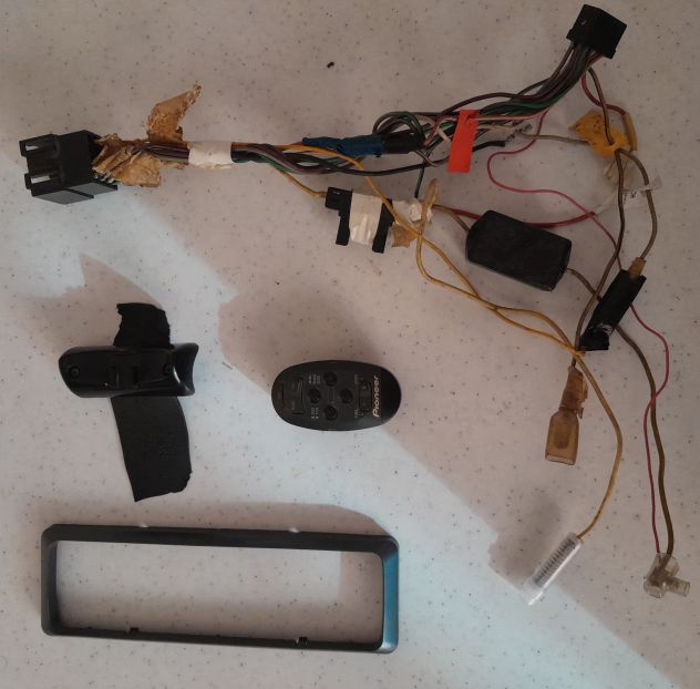Pioneer DEH-P9100R CD Radio amplificatore MD per auto. da riparare - Foto 3