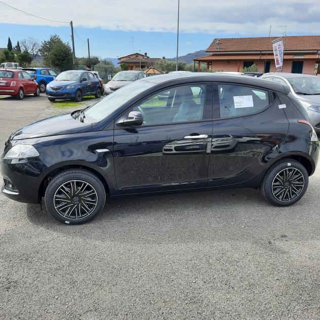 Lancia Ypsilon 1.0 FireFly 5 porte S&S Hybrid Oro - Foto 4