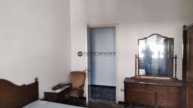 Fossombrone alle porte del centro storico cittadino, facilmente raggiungibile sia in macchina che a piedi, attorniato dai principali servizi proponiam - Foto 4