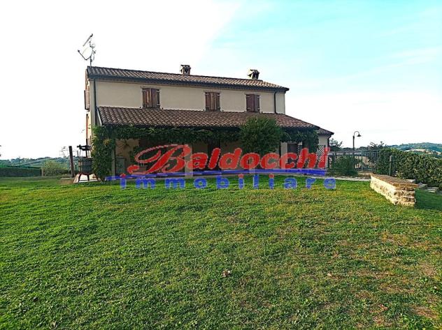 Splendido Casale Marchigiano Ricostruito con Vista