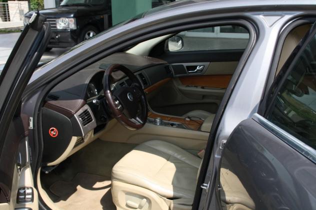 Jaguar XF 2.7 DS V6 Luxury - Foto 8