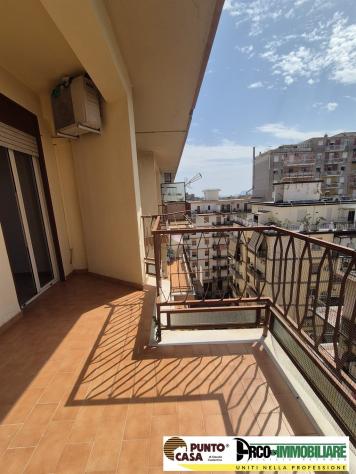 Palermo, Via Grisanti affittasi ampio 2 vani ristrutturato - Foto 11